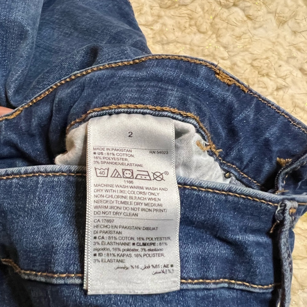 ⭐️Old Navy Rockstar Super Skinny Jeans - Picture 4 of 4